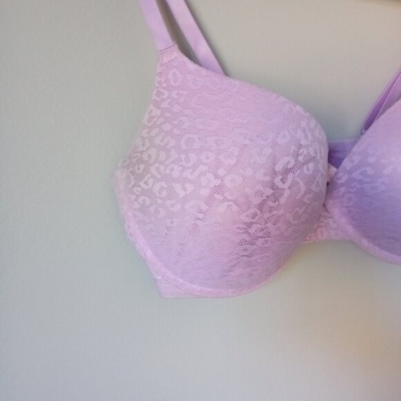 Victoria Secret PINK Light Lavender Lace Low Line Padded Bra - Picture 2 of 5
